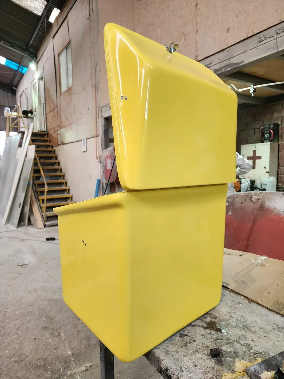 Caja delivery moto Tradicional FRP - GlobalFibra - 2