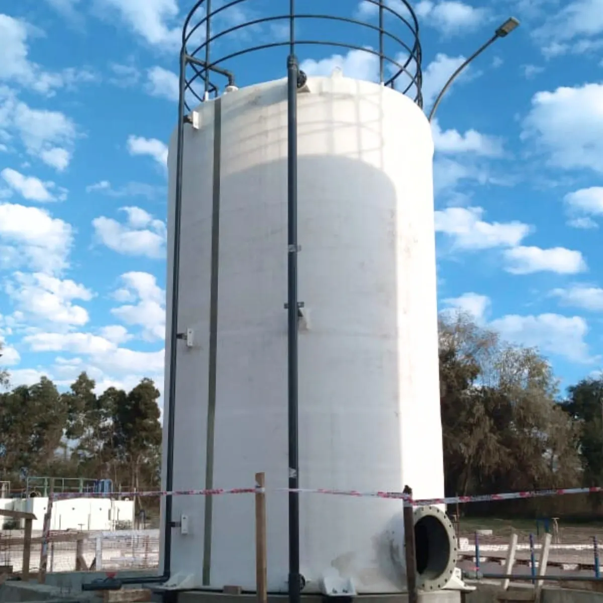 Estanque PRFV cilíndrico vertical industrial fibra de vidrio - GlobalFibra Chile - 10