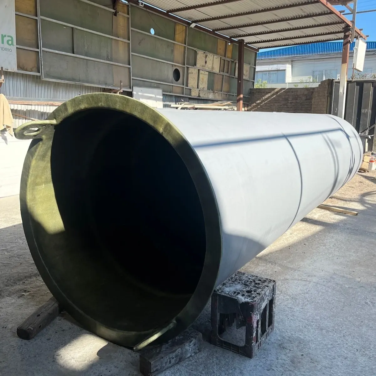 Revestimiento FRP superficie industrial - GlobalFibra Chile - 4