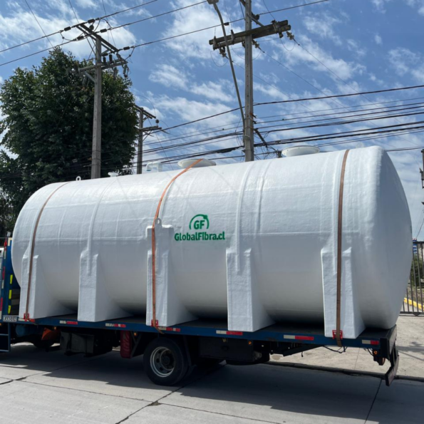 Estanque Horizontal de Fibra de Vidrio GlobalFibra de 50.000 litros para ecualizador